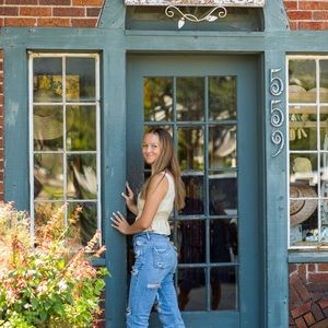 Meet your Posher, Laynie